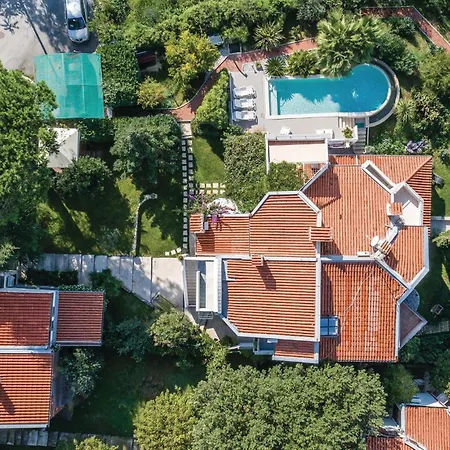 Stunning In With House Sea View *