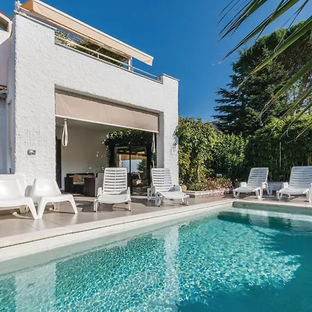 Stunning Apartment In Pula With House Sea View Apartment *