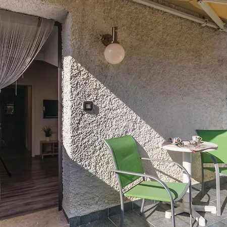 Stunning Apartment In Pula With House Sea View * Pula
